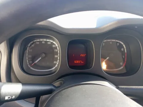 Fiat Panda 1.0 firefly hybrid City Life s&s 70cv 5p.ti - Immagine 10