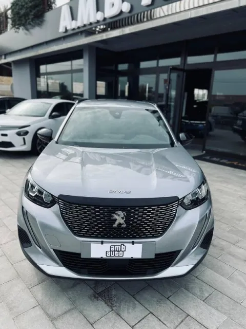 Peugeot 2008 1.2 puretech Allure s&s 100cv - Immagine 2