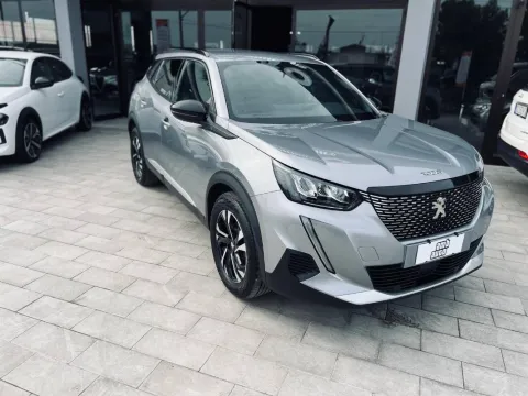 Peugeot 2008 1.2 puretech Allure s&s 100cv - Immagine 3