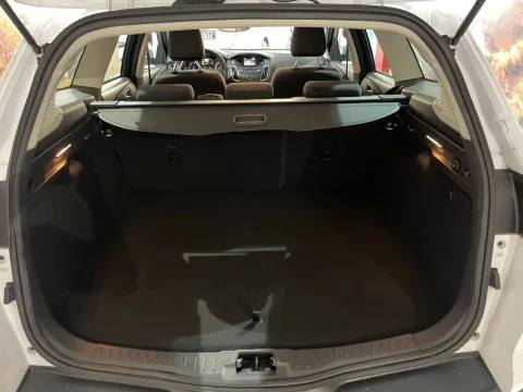 Ford Focus SW 1.5 tdci Plus s&s 95cv - Immagine 20