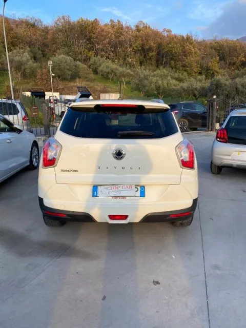 Ssangyong Tivoli 1.6d Go awd - Immagine 4