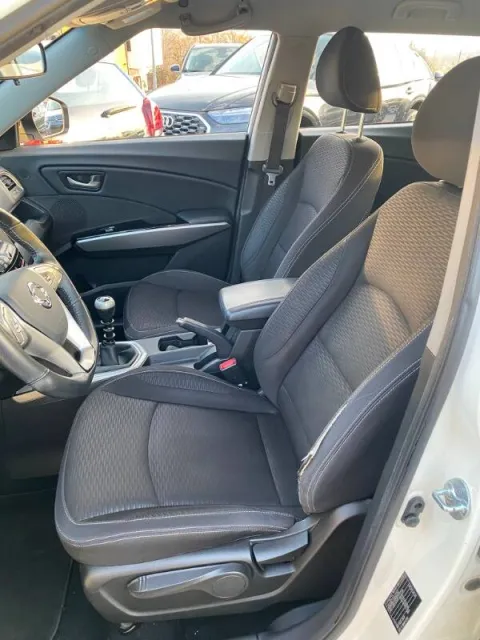 Ssangyong Tivoli 1.6d Go awd - Immagine 6