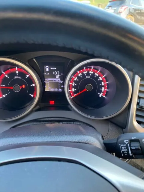 Ssangyong Tivoli 1.6d Go awd - Immagine 8