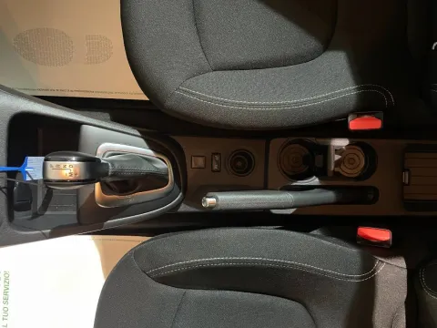 Renault Captur 1.5 dci Business 90cv edc - Immagine 10