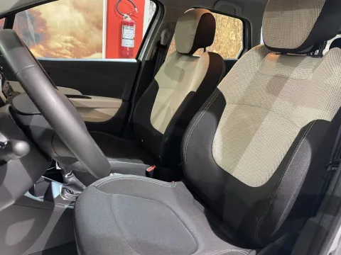 Renault Captur 1.5 dci Business 90cv edc - Immagine 12