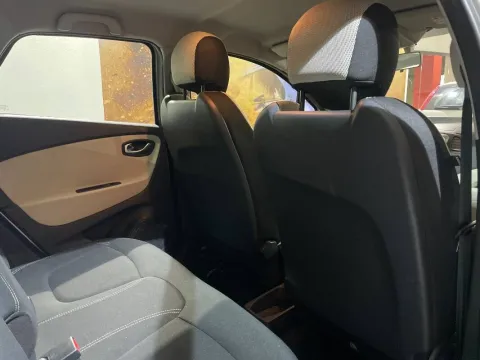 Renault Captur 1.5 dci Business 90cv edc - Immagine 18