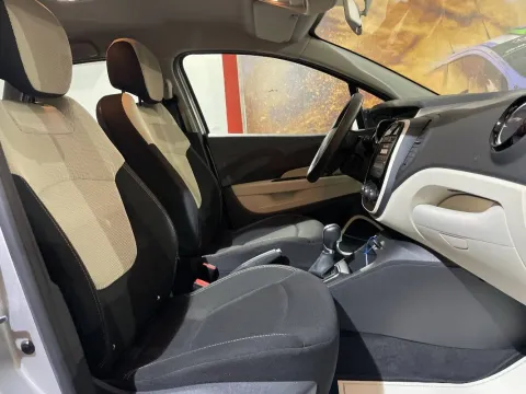 Renault Captur 1.5 dci Business 90cv edc - Immagine 19