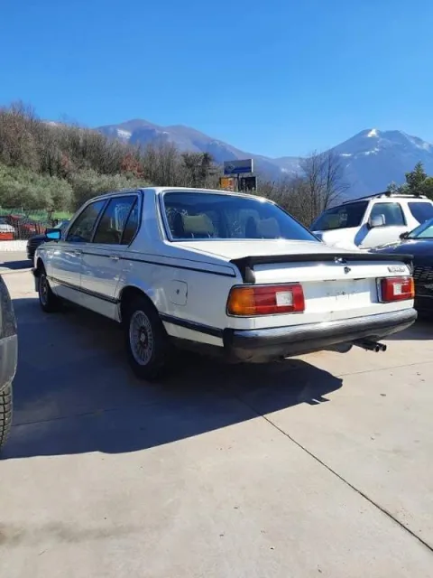 BMW 728i - Immagine 5