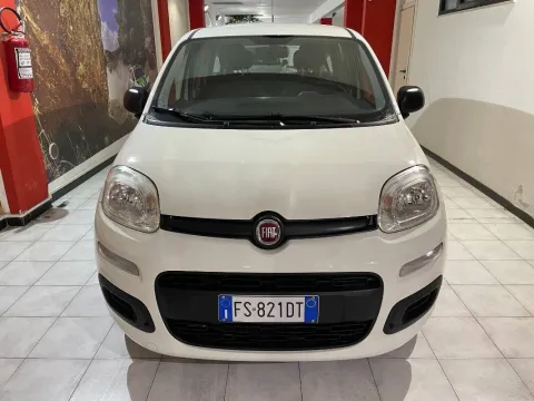 Fiat Panda 1.3 mjt 16v Easy s&s 95cv - Immagine 2