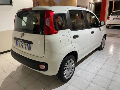 Fiat Panda 1.3 mjt 16v Easy s&s 95cv - Immagine 4