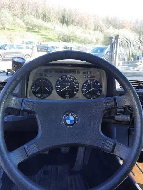 BMW 728i - Immagine 6
