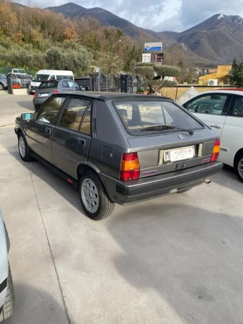 Lancia Delta 1.6 Turbo HF - Immagine 1