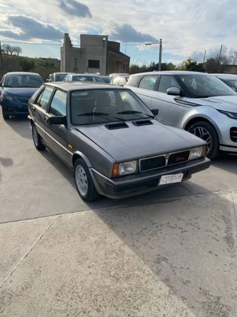 Lancia Delta 1.6 Turbo HF - Immagine 3