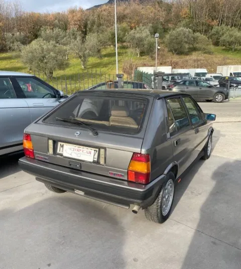 Lancia Delta 1.6 Turbo HF - Immagine 6