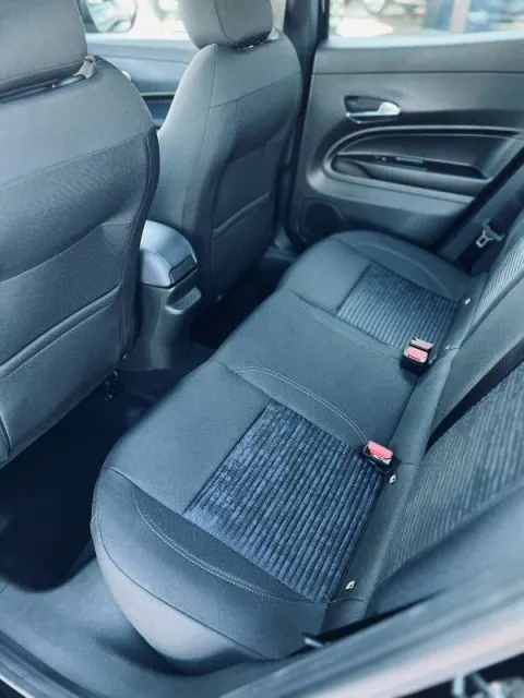 Alfa Romeo Junior 1.2 ibrida 145cv edct6 - Immagine 8