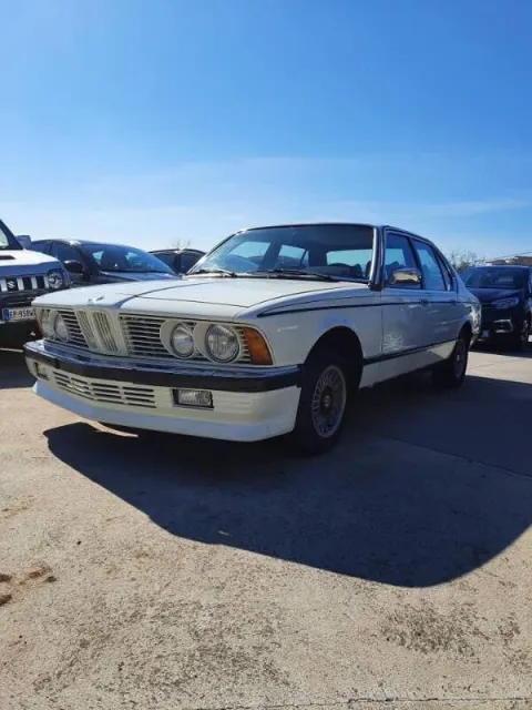 BMW 728i - Immagine 1