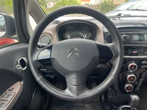 Citroen C-Zero full electric Seduction - Immagine 13