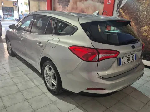 Ford Focus SW 1.5 ecoblue Business s&s 120cv my20.75 - Immagine 4