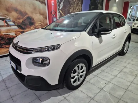 Citroen C3 1.2 puretech Feel s&s 83cv neopatentati my18 - Immagine 1