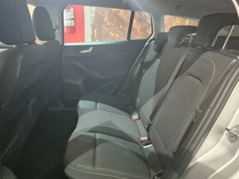 Ford Focus SW 1.5 ecoblue Business s&s 120cv my20.75 - Immagine 14