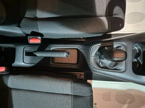 Citroen C3 1.2 puretech Feel s&s 83cv neopatentati my18 - Immagine 9