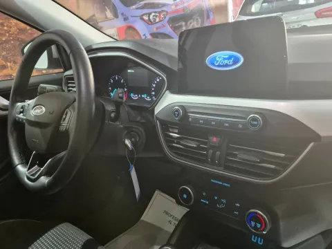 Ford Focus SW 1.5 ecoblue Business s&s 120cv my20.75 - Immagine 20