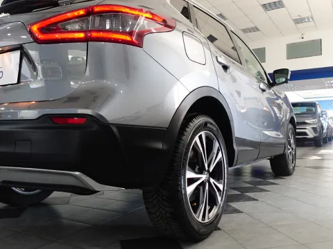 Nissan Qashqai 1.2 dig-t N-Connecta 115cv - Immagine 9