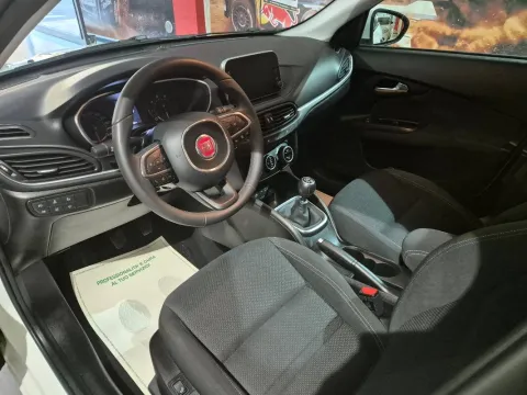 Fiat Tipo SW 1.6 mjt Business s&s 120cv my19 - Immagine 10