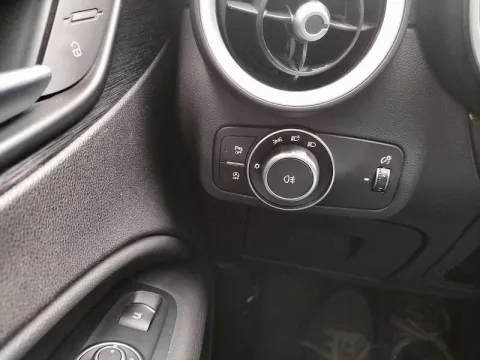 Alfa Romeo Stelvio 2.2 t Business rwd 160cv auto my19 - Immagine 18