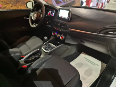 Fiat Tipo SW 1.6 mjt Business s&s 120cv my19 - Immagine 21