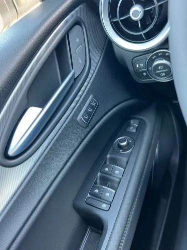 Alfa Romeo Stelvio 2.2 t Veloce Q4 210cv auto - Immagine 13