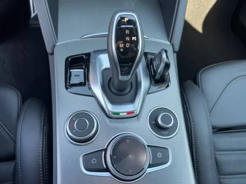 Alfa Romeo Stelvio 2.2 t Veloce Q4 210cv auto - Immagine 19