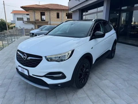 Opel Grandland X 1.5 ecotec Innovation s&s 130cv - Immagine 3