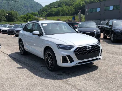 Audi Q5 40 2.0 tdi mhev 12V S line quattro s-tronic - Immagine 1
