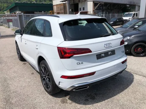 Audi Q5 40 2.0 tdi mhev 12V S line quattro s-tronic - Immagine 2