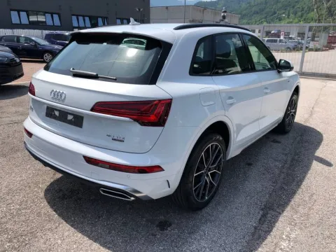 Audi Q5 40 2.0 tdi mhev 12V S line quattro s-tronic - Immagine 3