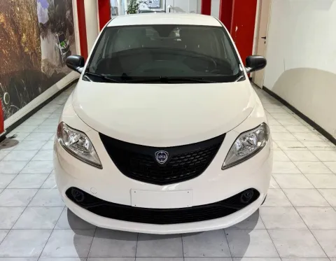 Lancia Ypsilon 1.2 Elefantino Blu s&s 69cv my19 - Immagine 1