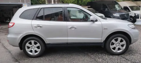 Hyundai Santa Fe 2.2 crdi vgt Dynamic Top 7p.ti - Immagine 2
