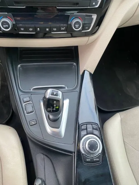 BMW 318d Gran Turismo Business Advantage auto - Immagine 9