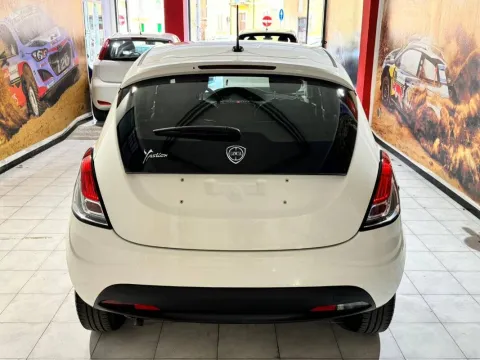 Lancia Ypsilon 1.2 Elefantino Blu s&s 69cv my19 - Immagine 4