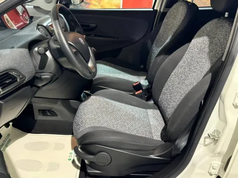 Lancia Ypsilon 1.2 Elefantino Blu s&s 69cv my19 - Immagine 17