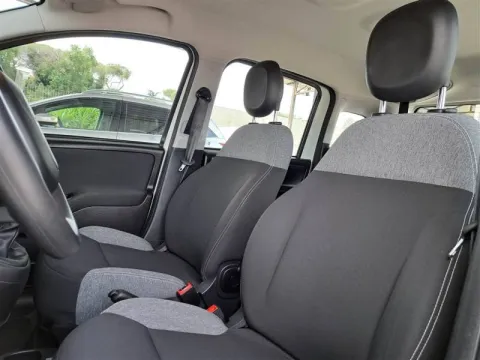 Fiat Panda 1.0 firefly hybrid s&s 70cv 5p.ti - Immagine 9
