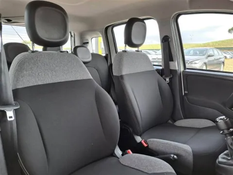 Fiat Panda 1.0 firefly hybrid s&s 70cv 5p.ti - Immagine 11