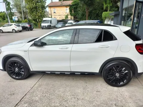 Mercedes GLA 200 d Premium auto - Immagine 5