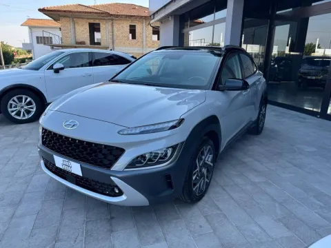 Hyundai Kona 1.6 gdi hev Xclass 2wd 141cv dct - Immagine 3