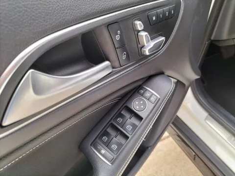 Mercedes GLA 200 d Premium auto - Immagine 10
