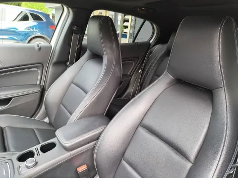 Mercedes GLA 200 d Premium auto - Immagine 11