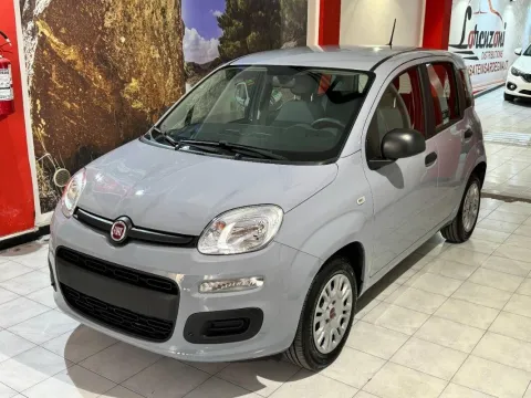 Fiat Panda 1.2 Easy s&s 69cv my19 - Immagine 1