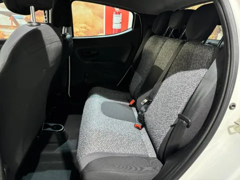 Lancia Ypsilon 1.0 firefly hybrid Silver s&s 70cv - Immagine 17