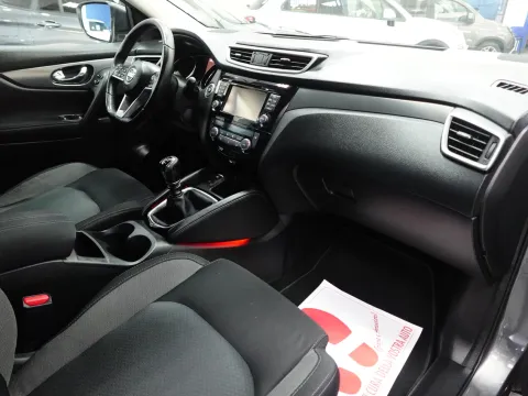 Nissan Qashqai 1.2 dig-t N-Connecta 115cv - Immagine 25